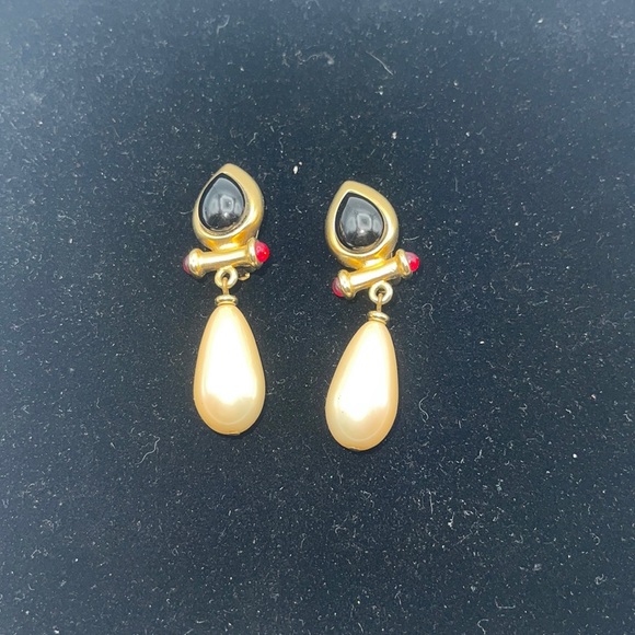 Erwin Pearl Jewelry - Erwin Pearl Vintage Earrings / Erwin Pearl Clip On Earrings